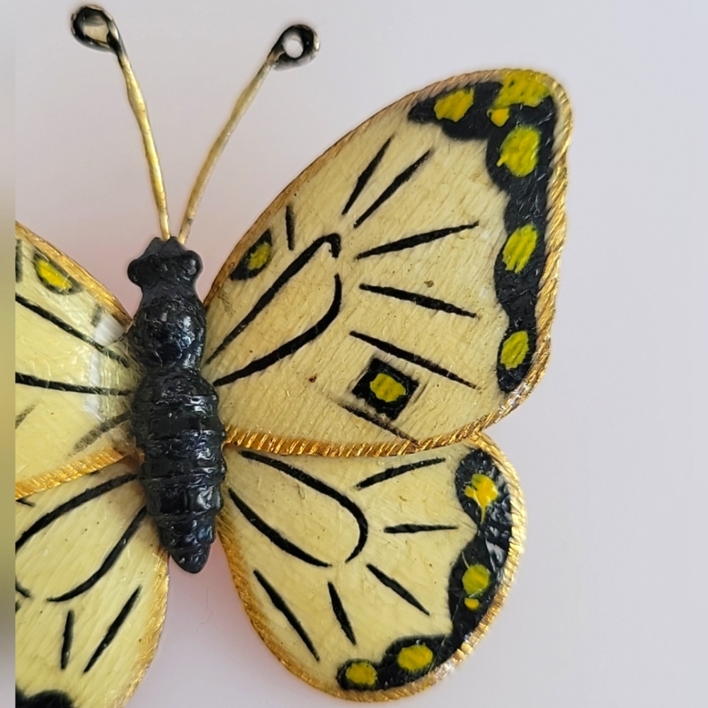 ***Sold*** Vintage Butterfly Brooch Pin Black and Gold Tone Vintage Signed Weiss - Picture 4 of 10